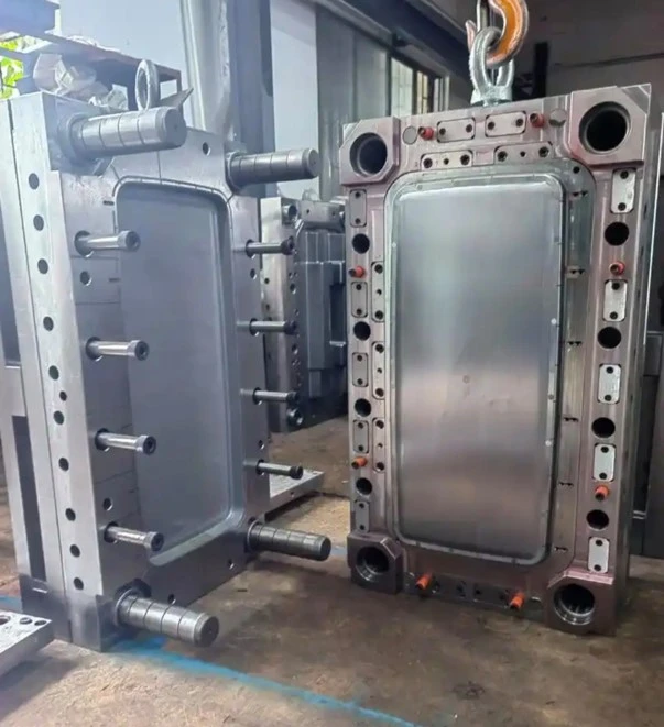 moule à injection plastique